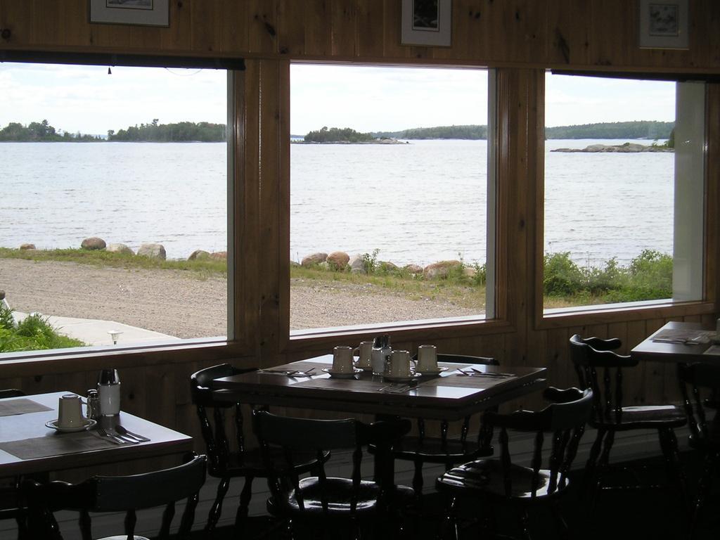 Carolyn Beach Inn Thessalon Luaran gambar