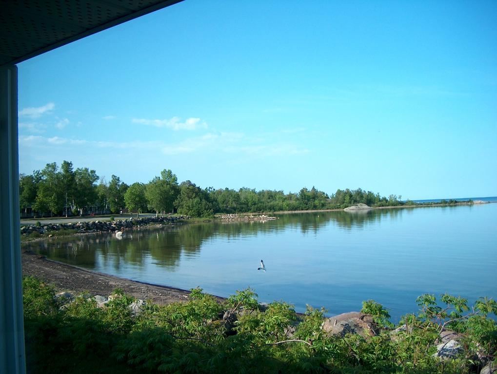 Carolyn Beach Inn Thessalon Luaran gambar