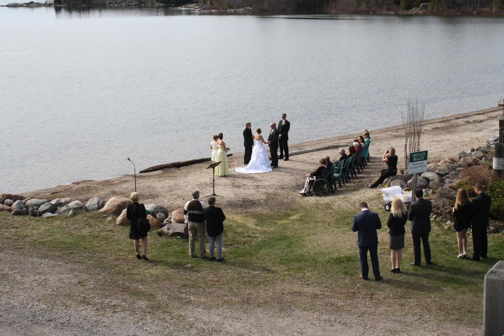 Carolyn Beach Inn Thessalon Luaran gambar
