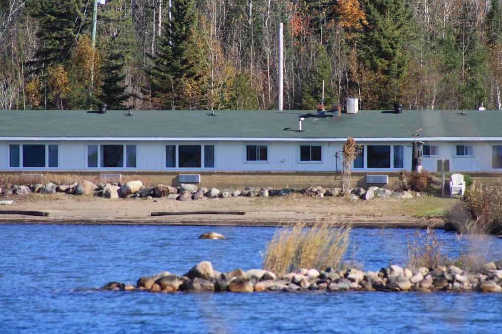 Carolyn Beach Inn Thessalon Luaran gambar