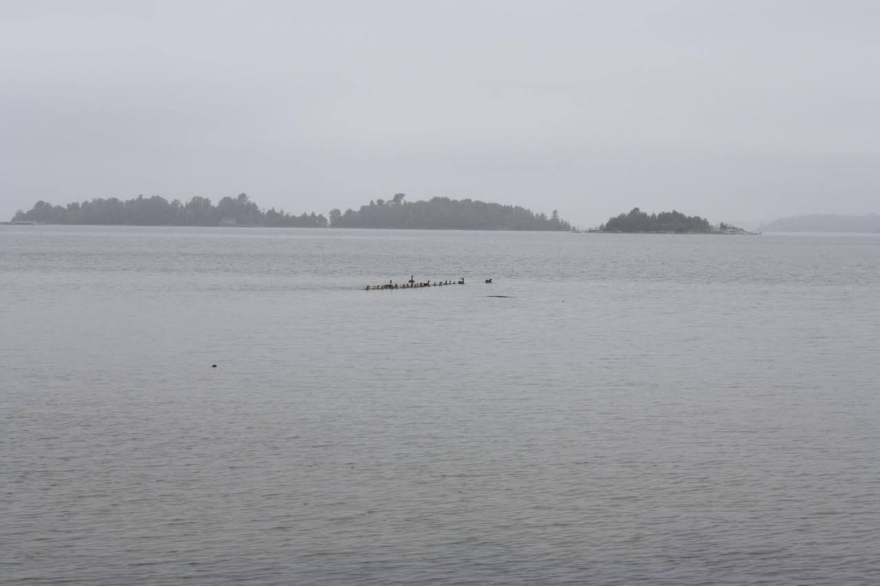 Carolyn Beach Inn Thessalon Luaran gambar