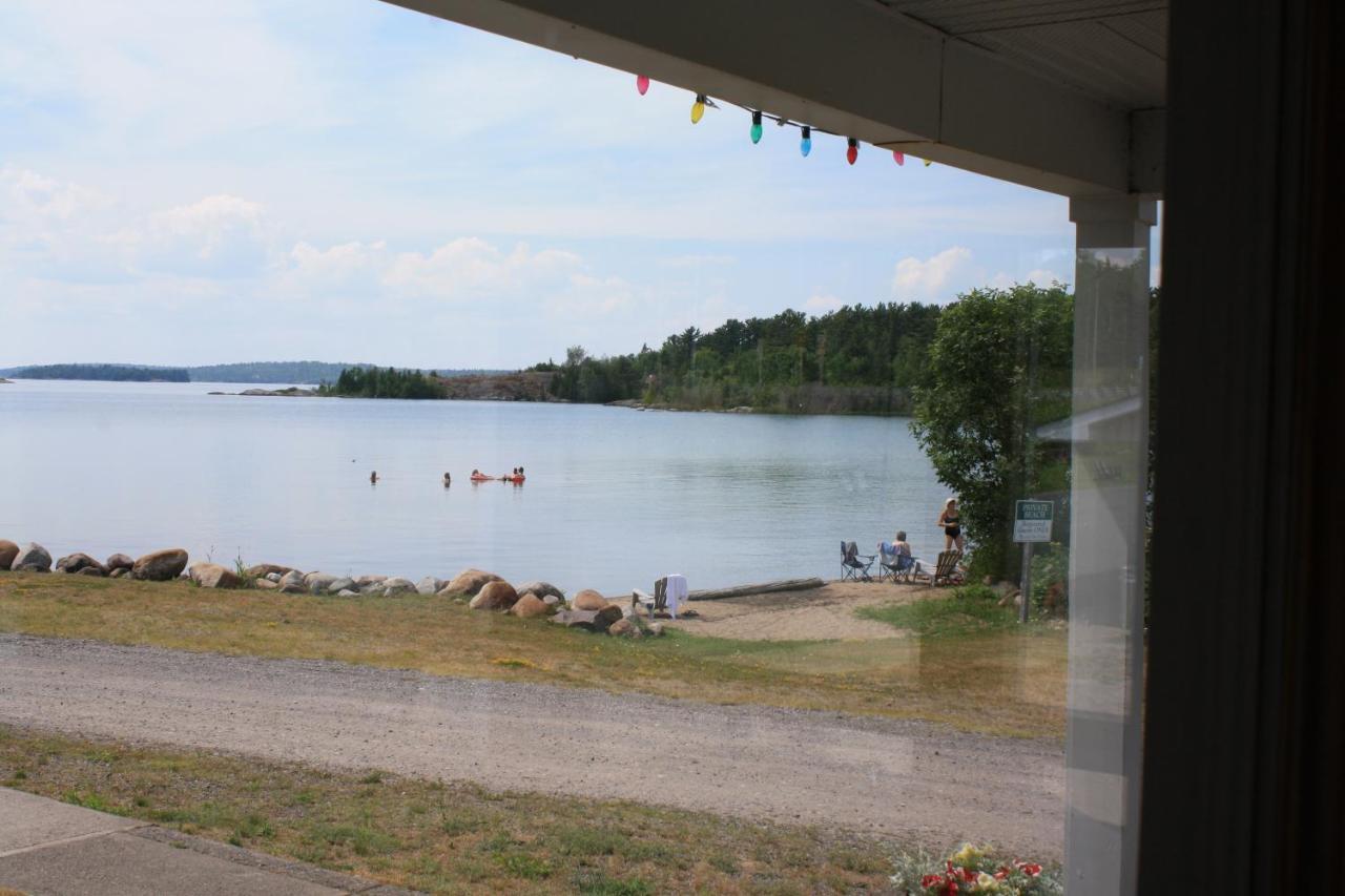 Carolyn Beach Inn Thessalon Luaran gambar