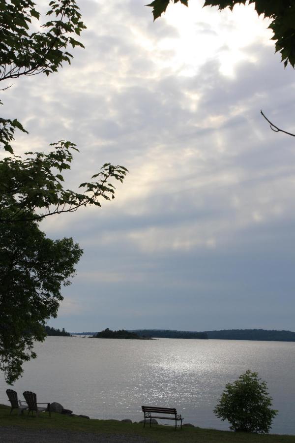 Carolyn Beach Inn Thessalon Luaran gambar